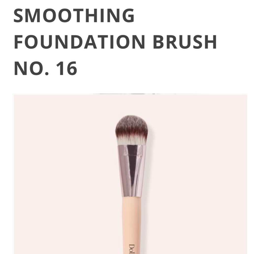 Doll 10 Smoothing Foundation brush No.16